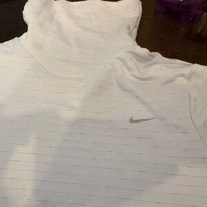 Nike Light blue XL mock neck Therma Fit Top with thumb holes phone pocket